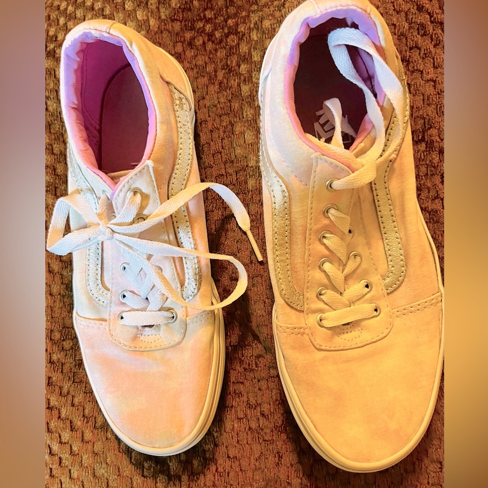 Vans Women's Sneakers - Pink and White